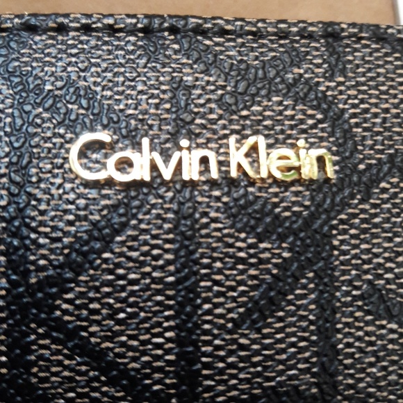 NWT Calvin Klein Logo Mini Crossbody Bag Purse - Picture 4 of 5